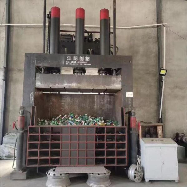 YD-250 Duża pionowa maszyna brykietująca