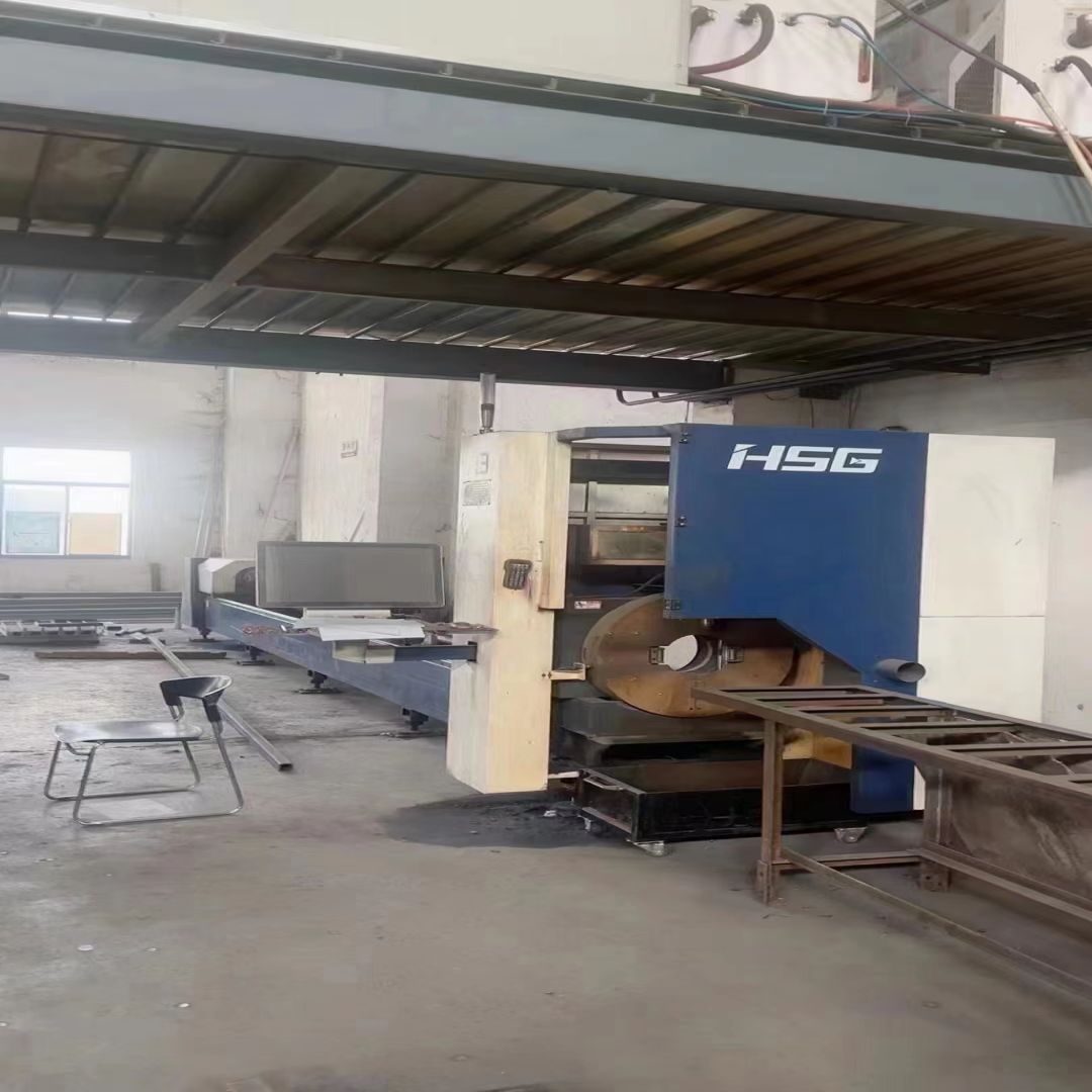 Máquina de corte a laser de tubos HSG HS-R3 Máquina de corte a laser de tubos HSG HS-R3