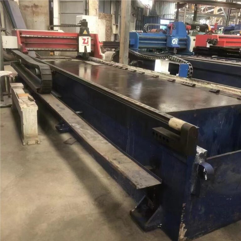 1240 Станок для обработки V-образных канавок