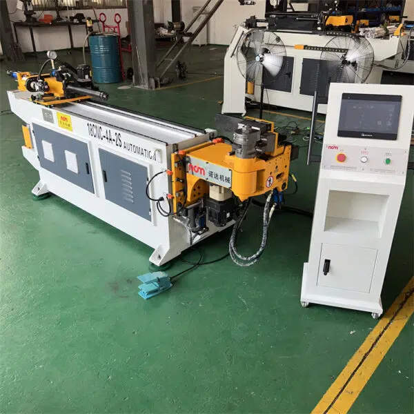 18CNC automatická ohýbačka trubek