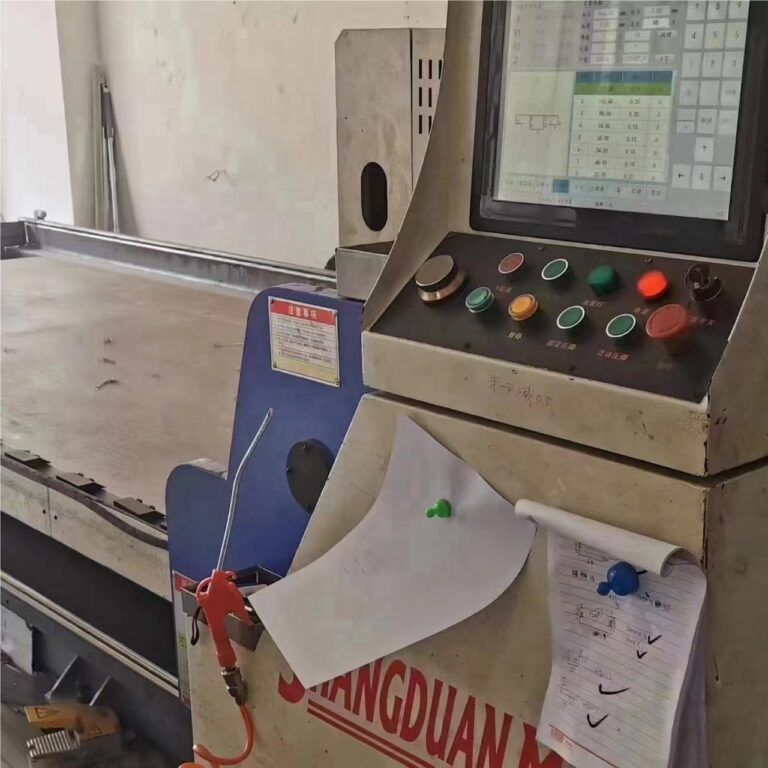 1540 V-Notching Machine