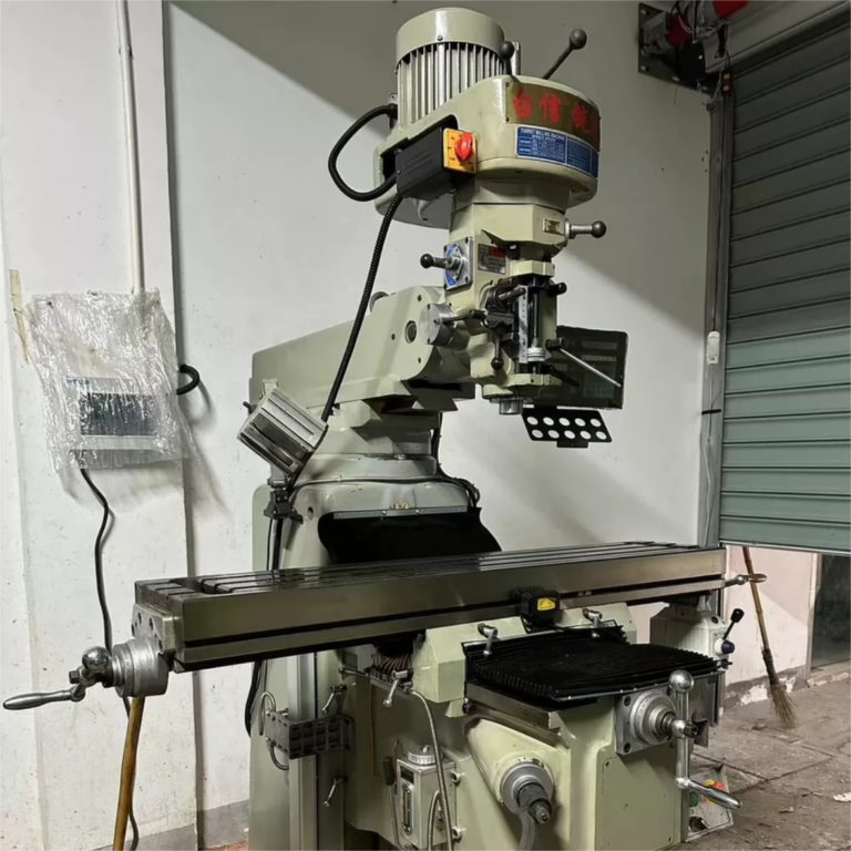 4M Vertical Knee Mill