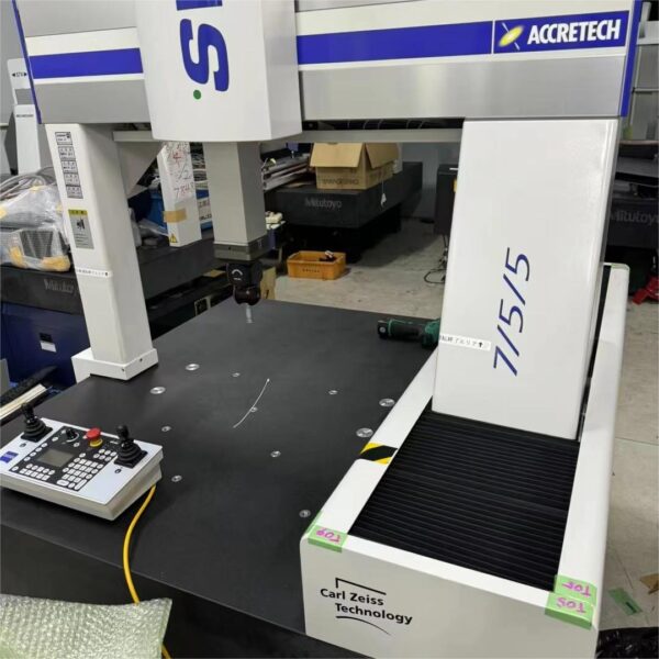ACCRETECH 755 Coordinate Measuring Machine