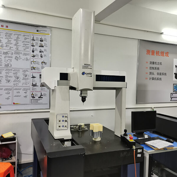 Crysta-C544 Coordinate Measuring Machine