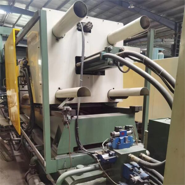 Машина для литья под давлением DC280