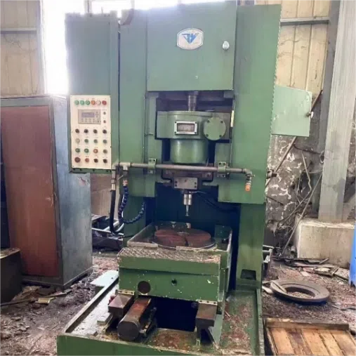 Maszyna do cięcia kół zębatych YM5150H CNC Maszyna do cięcia kół zębatych YM5150H CNC