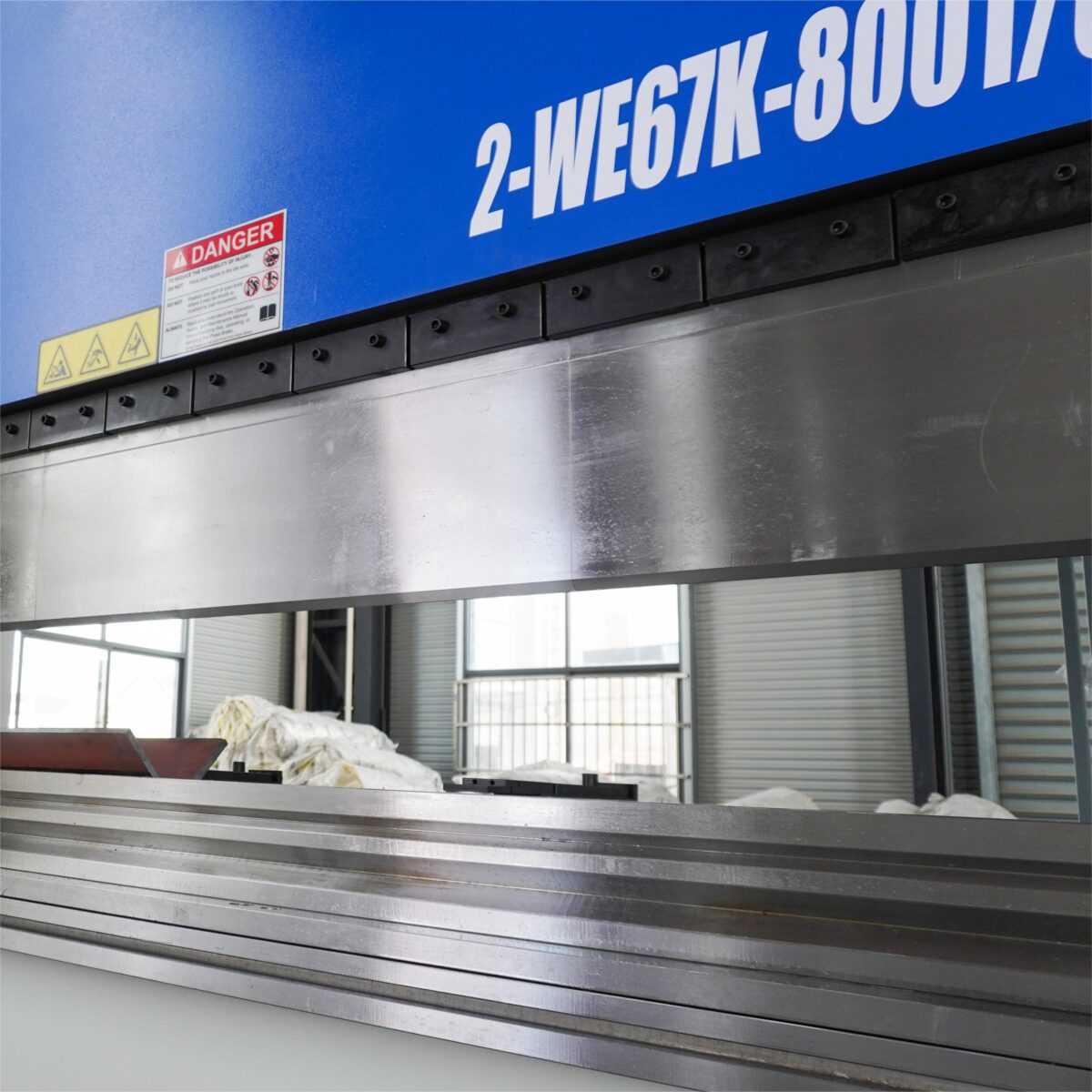 HARSLE Gaint 2-WE67K 800T6000 Bending Machine