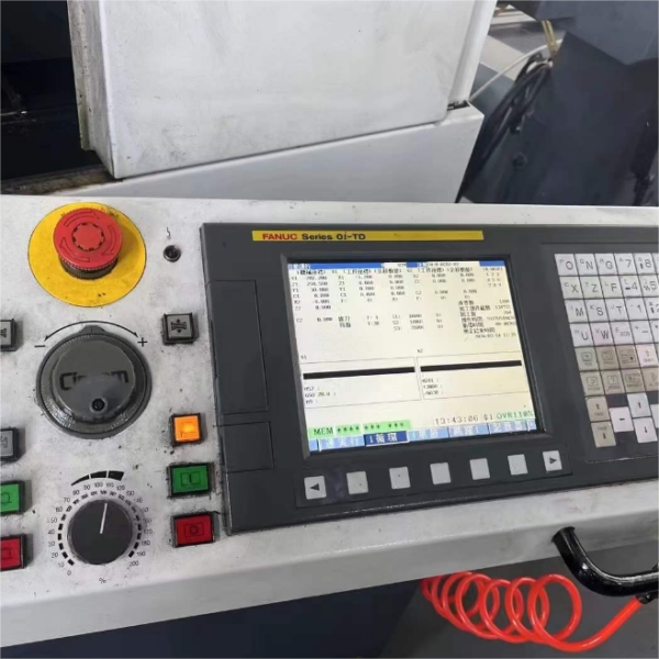 Tornio CNC A20 con sistema FANUC