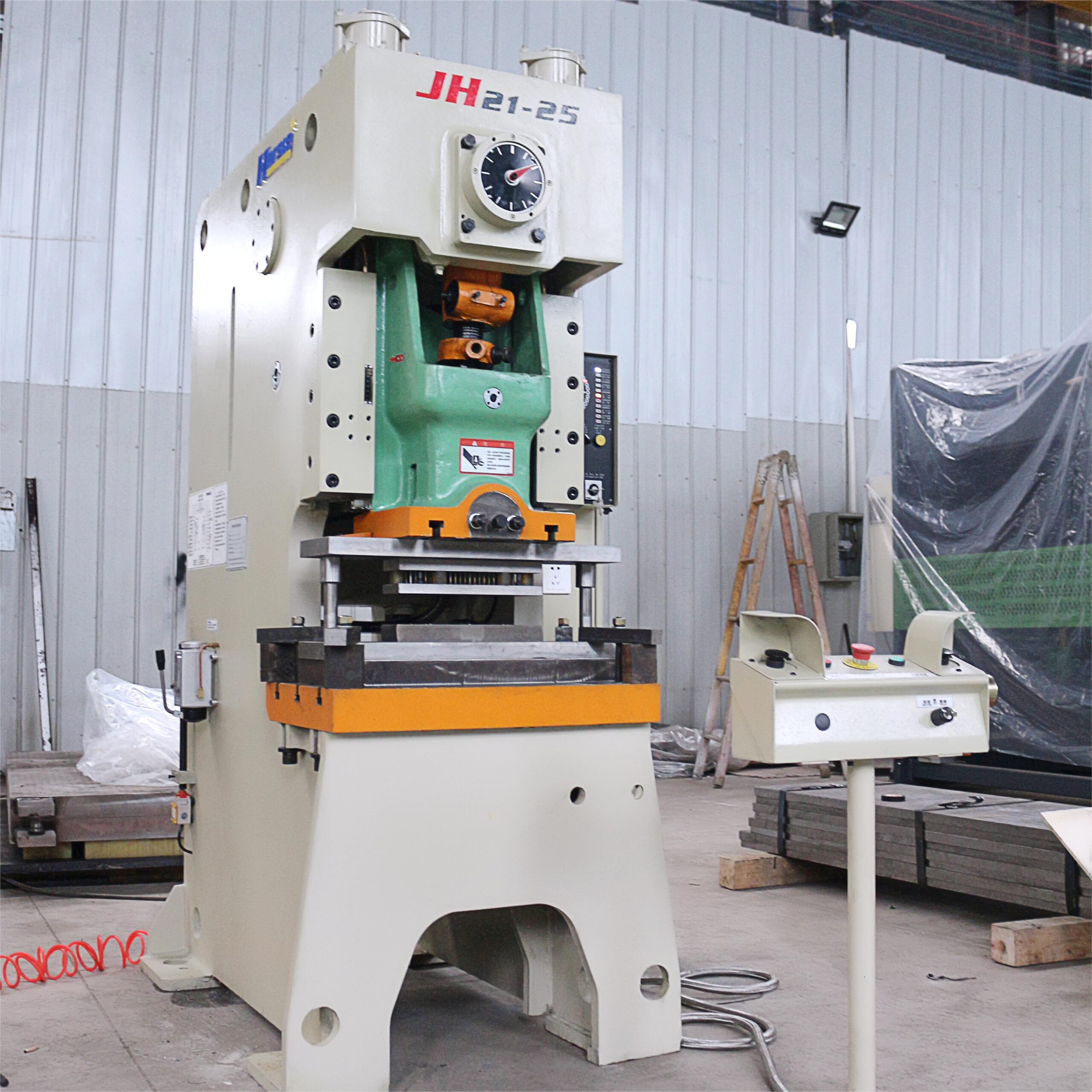 Пневматический пресс HARSLE JH21-25T Пневматический пресс HARSLE JH21-25T