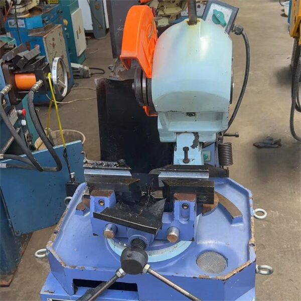 MC275 Rohrschneidemaschine