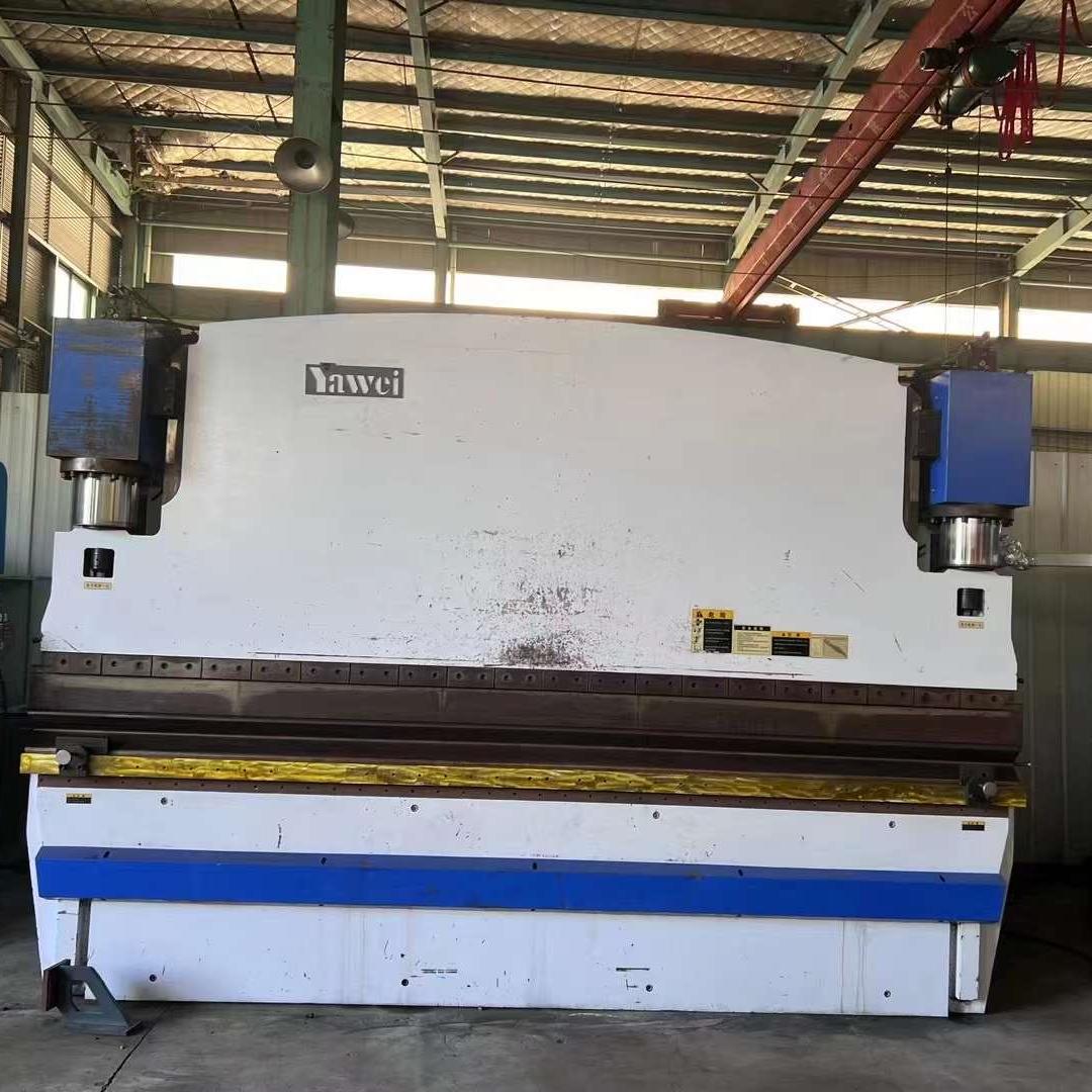 Used CNC Door Metal Brake 300T4100 Used CNC Door Metal Brake 300T4100