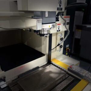 Elettroerosione CNC MAKINO EDGE2 usata