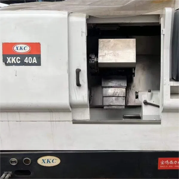 40A Turning Center 40A Turning Center