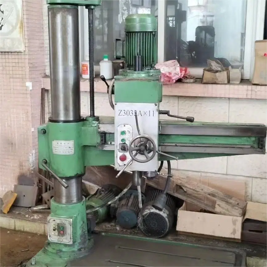 Z3032A CNC Radial Drilling Machine (1) Z3032A CNC Radial Drilling Machine