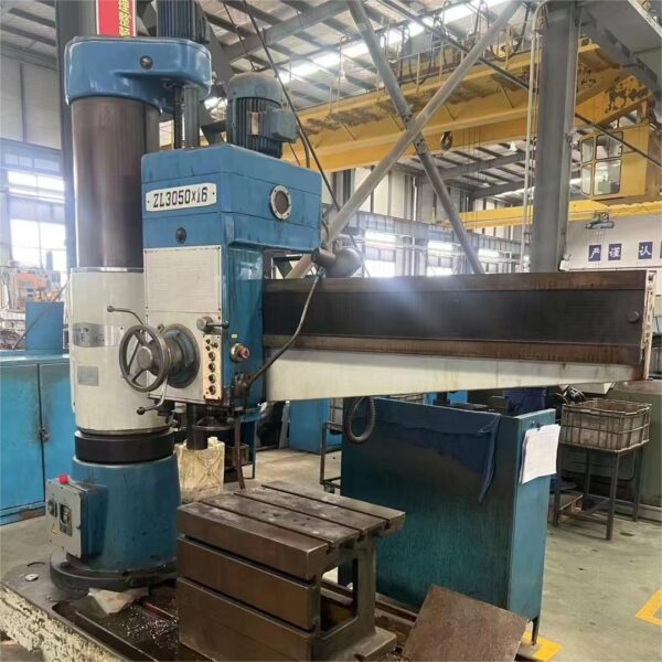 Máquina de perfuração radial hidráulica ZL3050