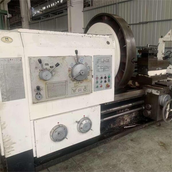 FW61125B Mehrachsen-Drehmaschine