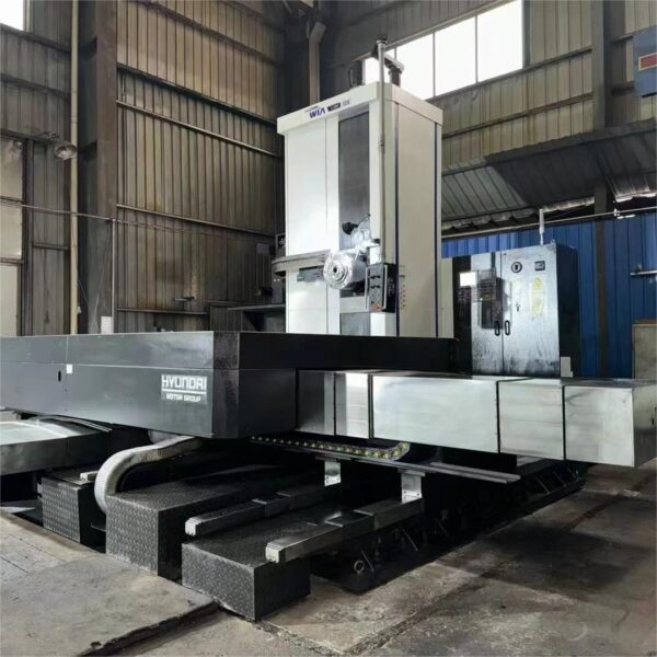 Centro di fresatura e alesatura CNC KBN-135