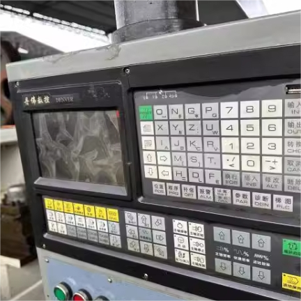 Horizontální frézka XK6132 Hladká