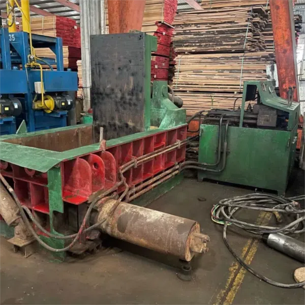 Y81D-200T Hydraulic Iron Pressing Machine