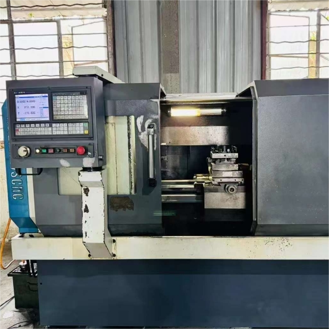 CK6163 High-Precision CNC lathe