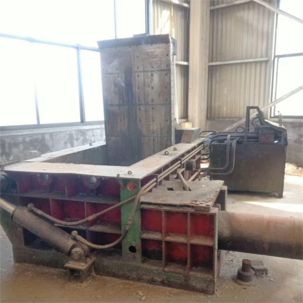 Y81D-200T Schrottverdichter