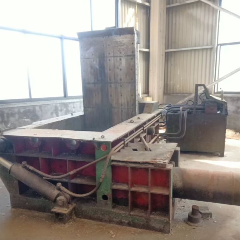 Y81D-200T Scrap Metal Compactor