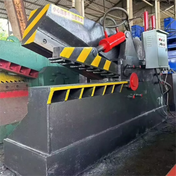 100Ton Scrap Metal Shearing Apparatus