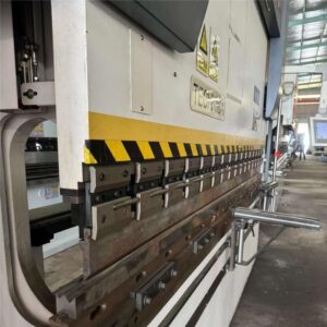 DEARTECH 210T3200 Press Brake