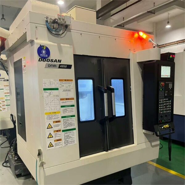 مركز تصنيع DOOSAN DNM4050