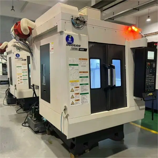مركز تصنيع DOOSAN DNM4050