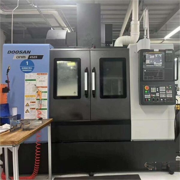 مركز التصنيع الرأسي DOOSAN DNM4505