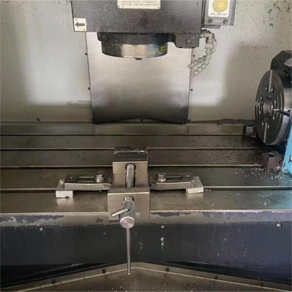Обрабатывающий центр DOOSAN DNM5705