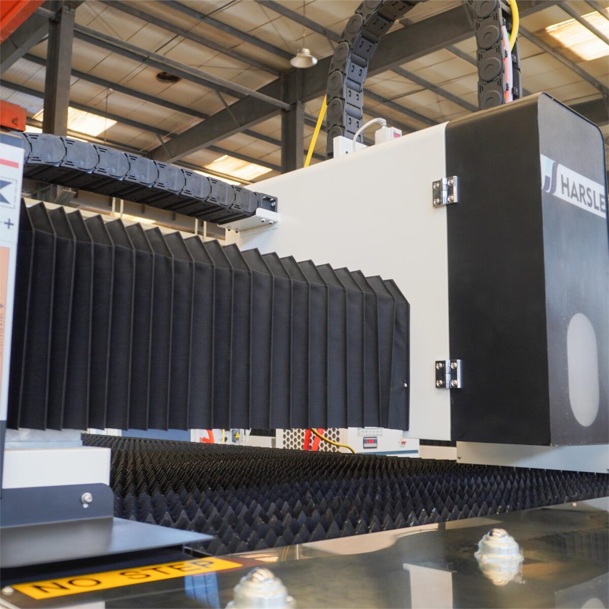 HARSLE HS-3015 Laser Cutting Machine