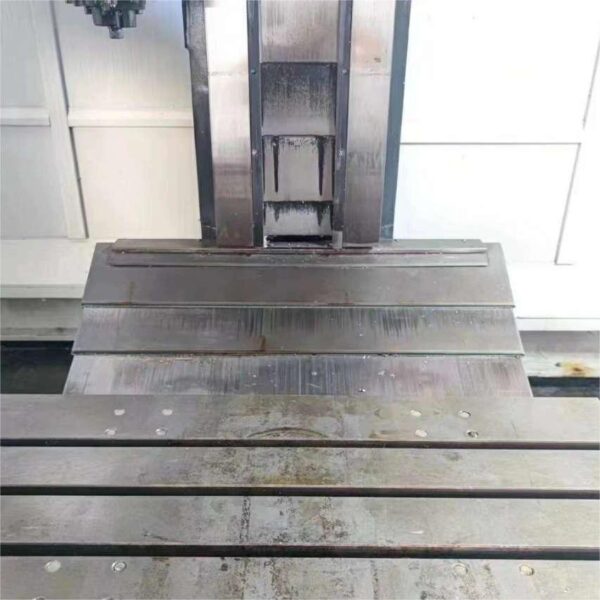 FEELER VMP-23A Vertical Machining Center
