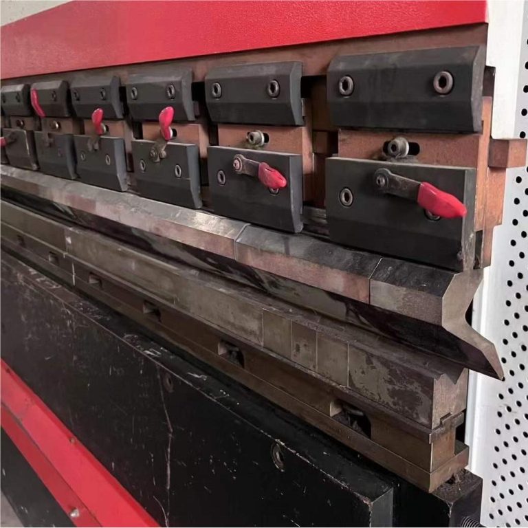 Presse plieuse JFY PR6C 60T2250 DA66T
