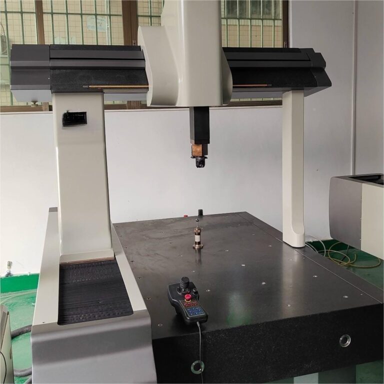 Machine de mesure tridimensionnelle MAHR P650