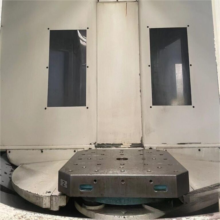 Горизонтальный обрабатывающий центр MAKINO A61
