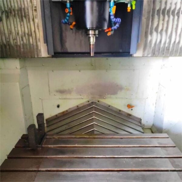 Обрабатывающий центр MAKINO F3