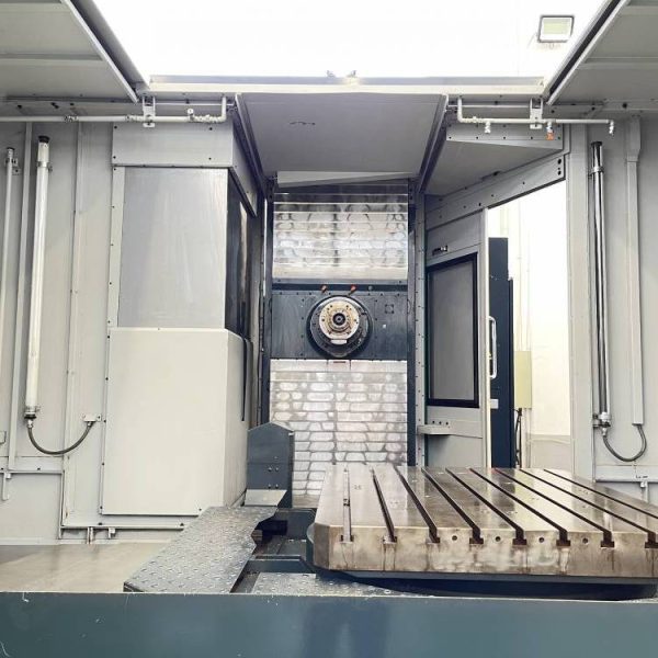 MAKINO MCC1513 Machining Center