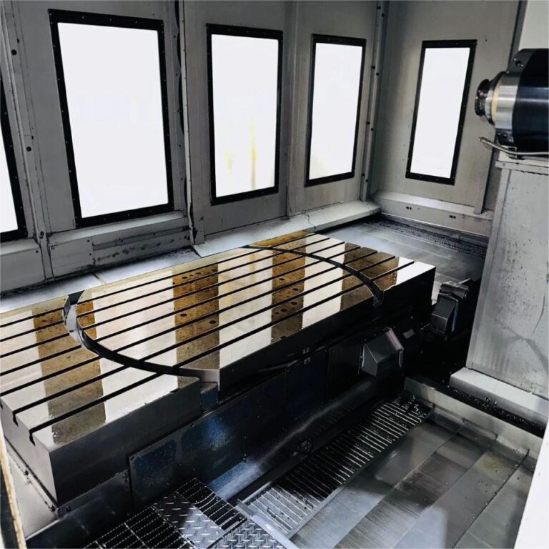 ศูนย์เครื่องจักรกลแนวนอน MAKINO MCC2013