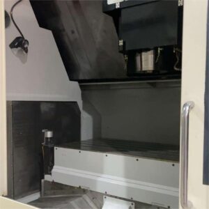 MAKINO V77 Machining Center