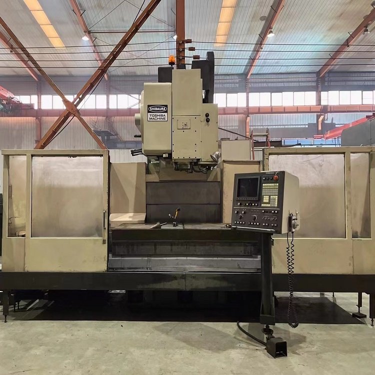 Вертикальный обрабатывающий центр TOSHIBA VMC-85E