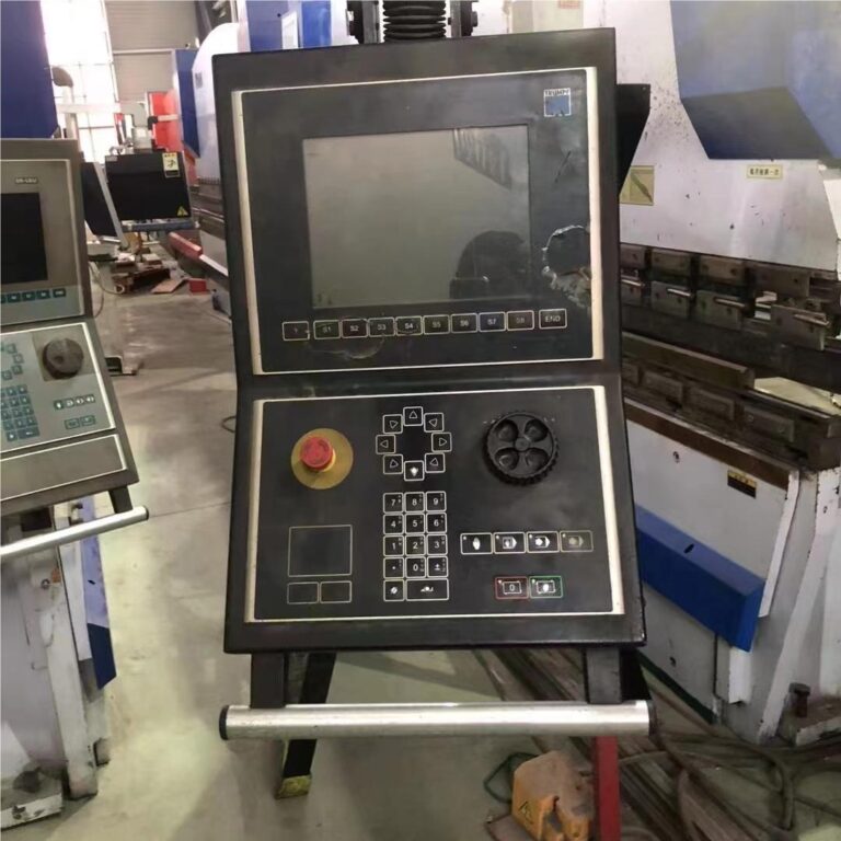 Presse plieuse TRUMPF C120 d'occasion