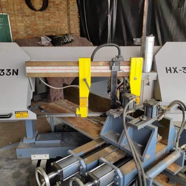 منشار أفقي بارد مستعمل HX33N