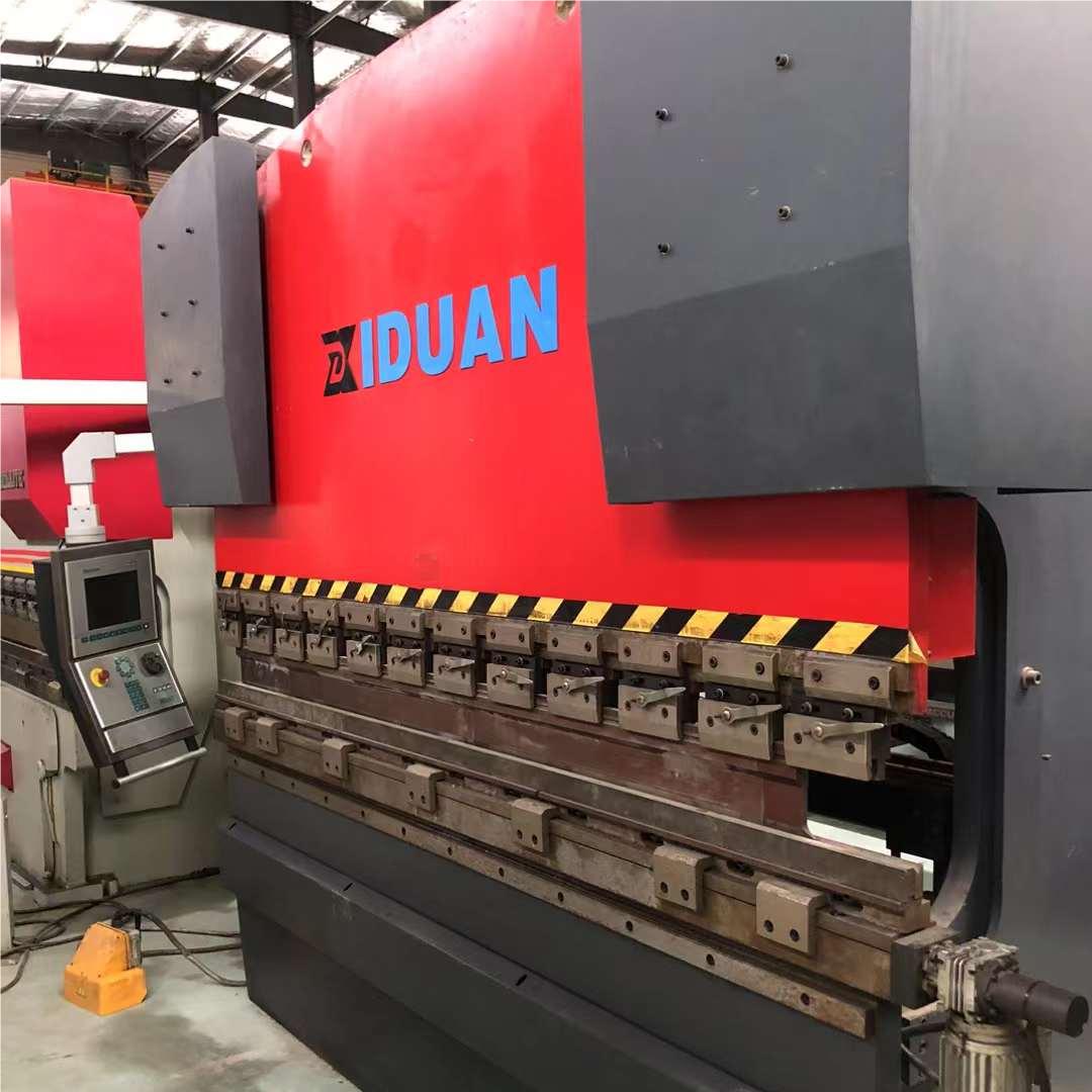Presse plieuse VIGERT 110T2500 DELEM Presse plieuse VIGERT 110T2500 DELEM