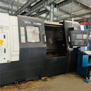 مخرطة CNC فعالة L400C
