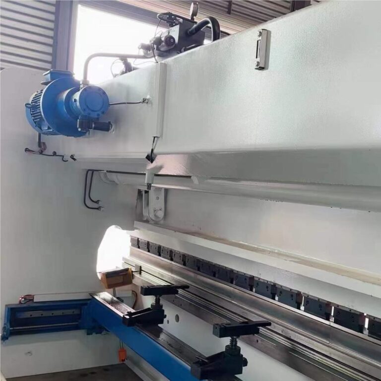 مكبس الثني YAWEI 110T4100 TP10S