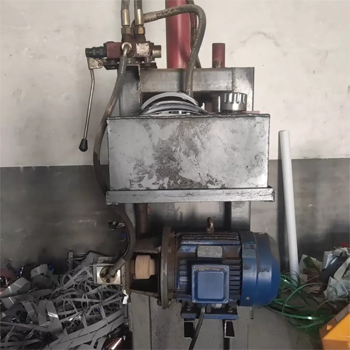 30T Professional Vertical Briquette Press 30T Professional Vertical Briquette Press