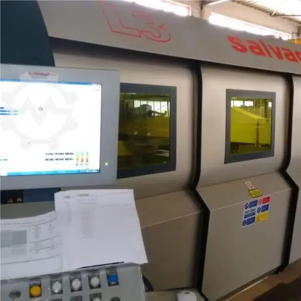 Máquina de corte a laser SALVAGNINI L3 3000W