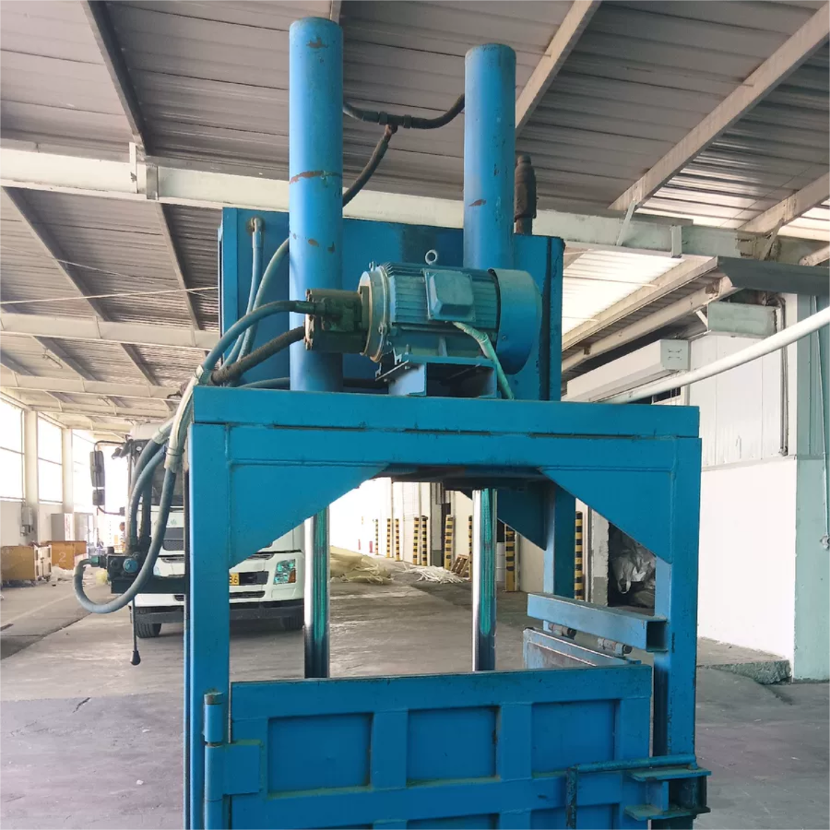 40T Verital Metal Chip Compactor 40T Verital Metal Chip Compactor